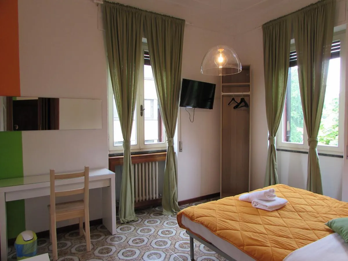 ** Bed & Breakfast Innperfect Villa Milano Italien